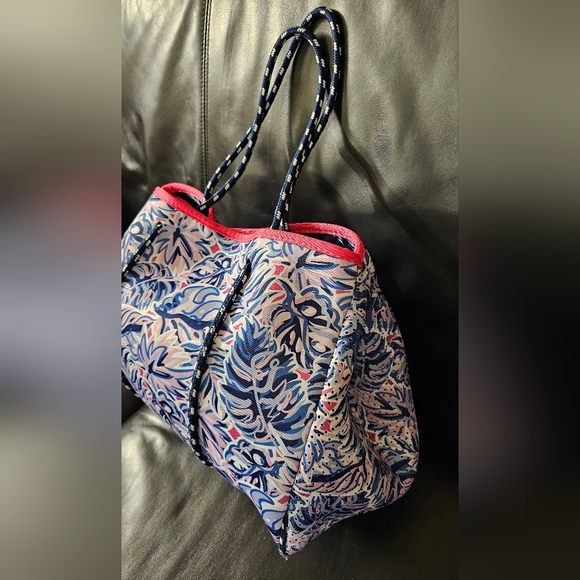 Simply Southern In Leaf Print Multicolored Pink and Blue Neoprene Tote EUC - Picture 6 of 16
